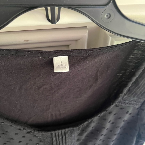 Top - Picture 2 of 4